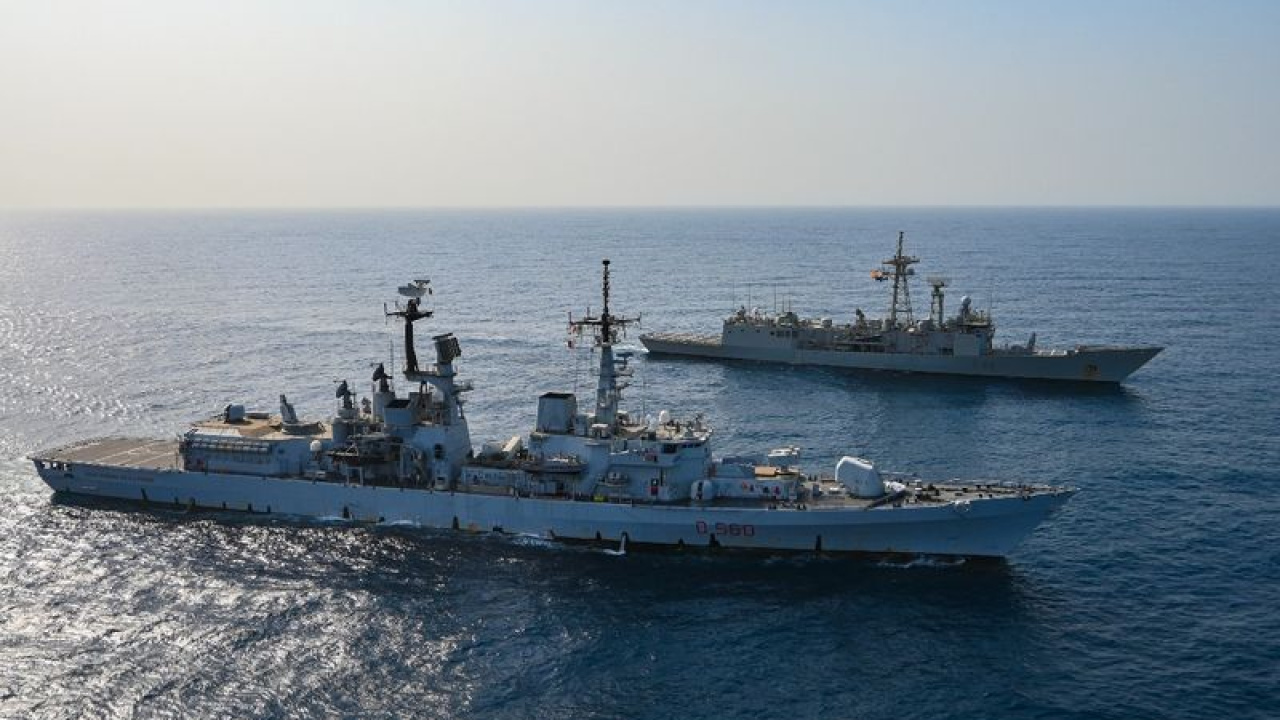 Yemen'deki İran destekli Husiler, Kızıldeniz'in kuzeyinde Suudi Arabistan'a ait petrol gemisini balistik füzeyle hedef aldı