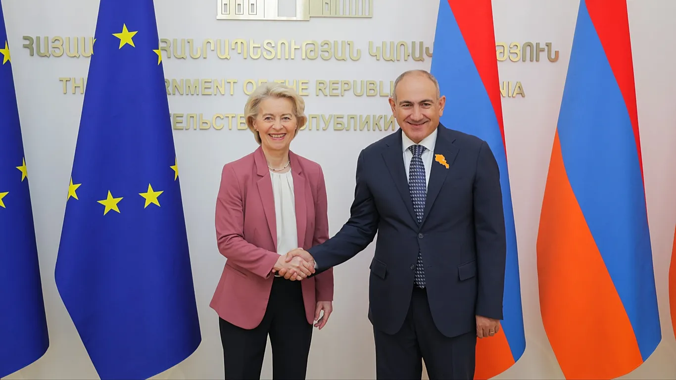 Avrupa Komisyonu Başkanı Von der Leyen'in son durağı Erivan