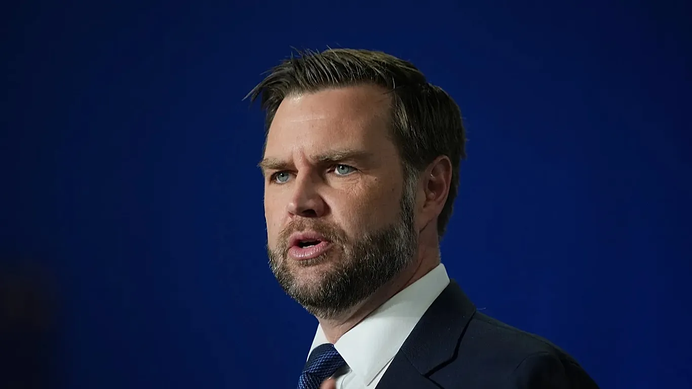 JD Vance İsviçre ziyaretini ABD-İran görüşmeleri için iptal etti