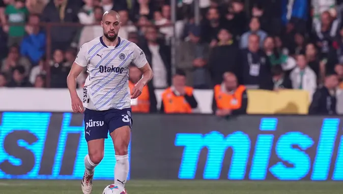 Fenerbahçe’de Amrabat bilmecesi