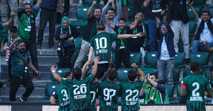 Kocaeli (TÜHA) Bürosu: Kocaelispor evinde boş geçmedi. İlk yarı Gaziantep, ikinci yarı Kocaeli!