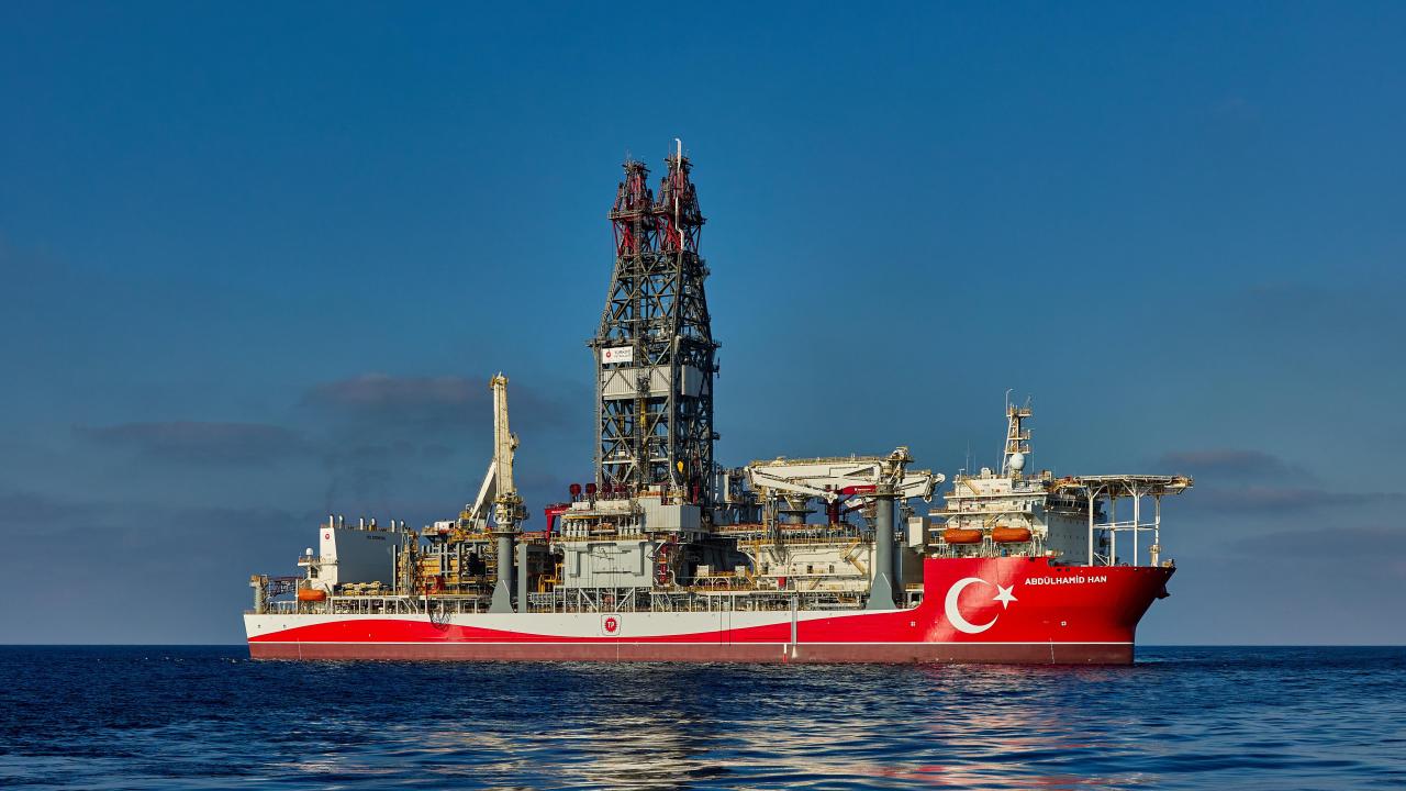 Türk enerji filosunun 7'nci nesil derin deniz sondaj gemilesi Abdülhamid Han, 4 yıldır 