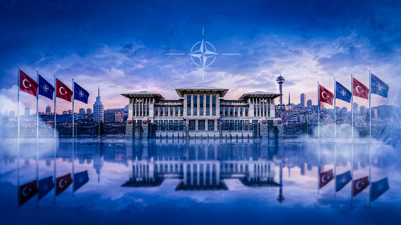 NATO'nun geçen yıl Lahey'de düzenlenen zirvesinde alınan tarihi kararlar ilk kez Ankara Zirvesi'nde uygulamaya geçirilecek. 