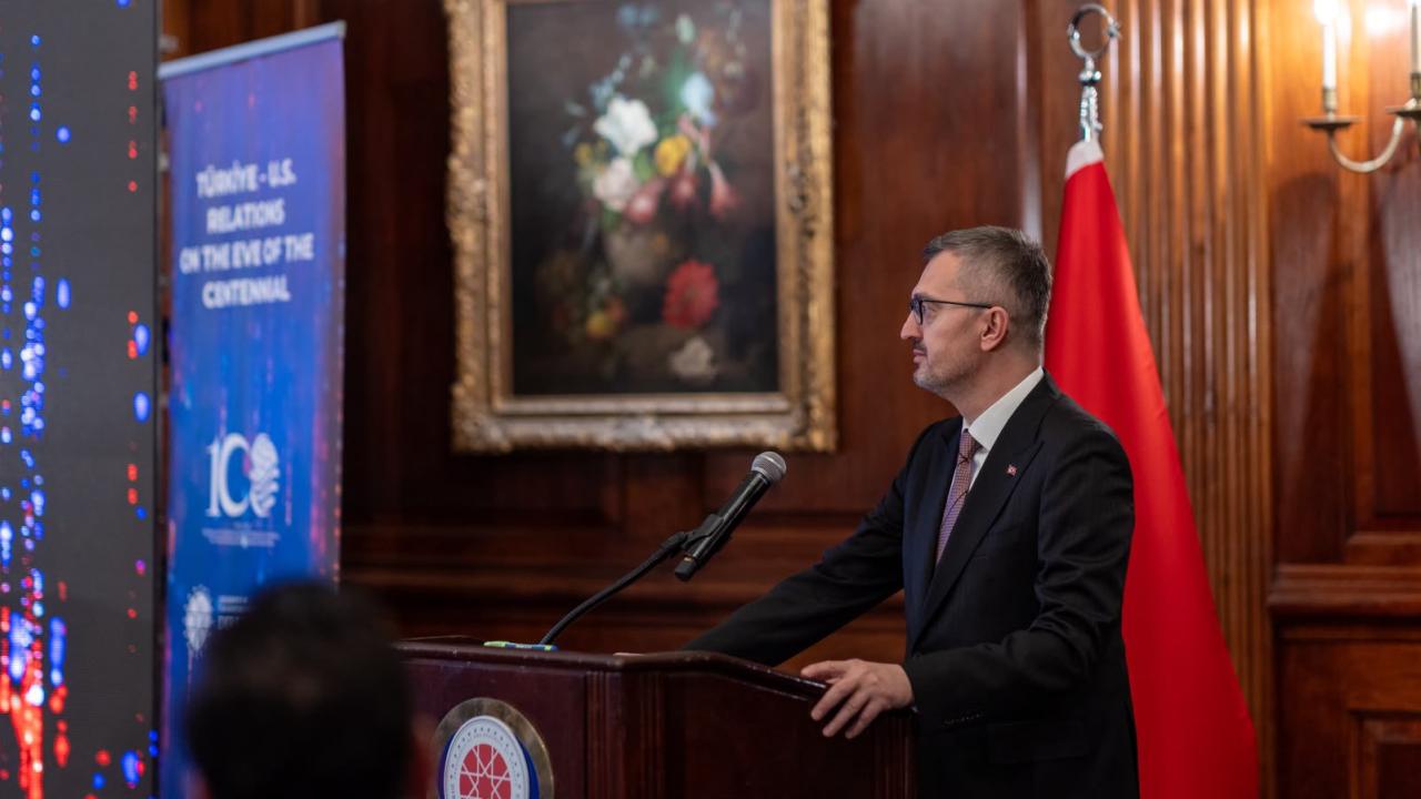 İletişim Başkanı Duran, 