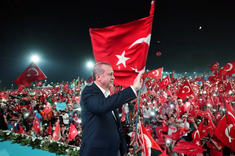 15 Temmuz darbe girişimi, demokrasilerde liderlik olgusunun önemini bir kez gösterdi.