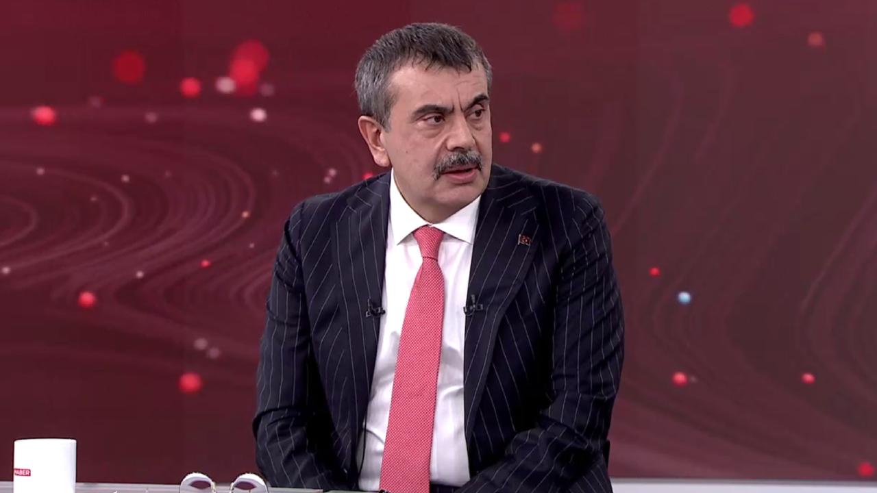 Milli Eğitim Bakanı Yusuf Tekin TRT Haber'de Esra Kaya'nın sorularını yanıtladı.